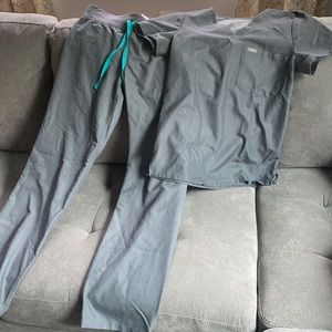 Figs Graphite Scrubs XS set